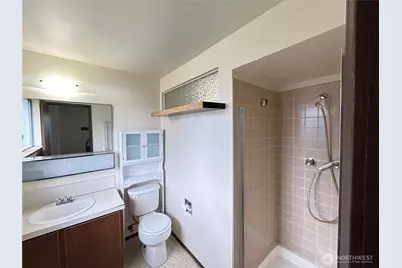 11718 5th Avenue NE, Seattle, WA 98125 - Photo 12