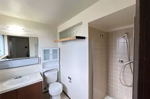 11718 5th Ave NE, Seattle, WA 98125 - Photo 12