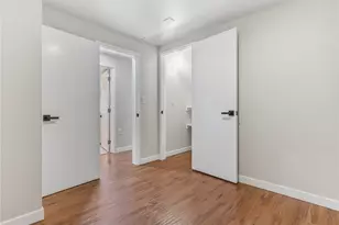 1035 147th Ave SE, Bellevue, WA 98007 - Photo 32