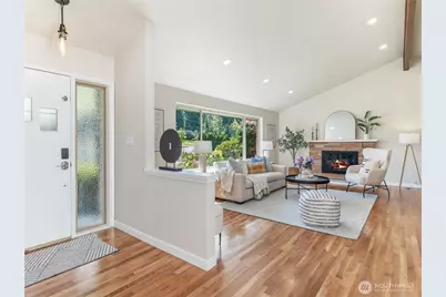 1035 147th Avenue SE, Bellevue, WA 98007 - Photo 4