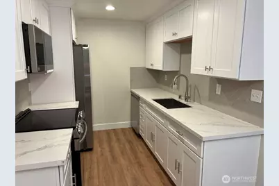 14309 NE 7th Place #2, Bellevue, WA 98007 - Photo 8