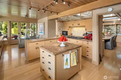 3111 Hunts Point Circle, Hunts Point, WA 98004 - Photo 22