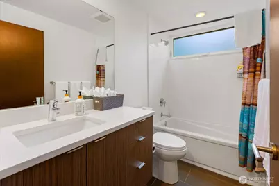 4221 Evanston Avenue N #A, Seattle, WA 98103 - Photo 26