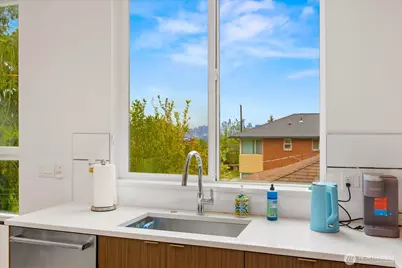 4221 Evanston Avenue N #A, Seattle, WA 98103 - Photo 8