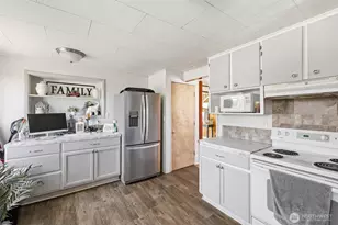 905 W 11th St, Port Angeles, WA 98363 - Photo 10