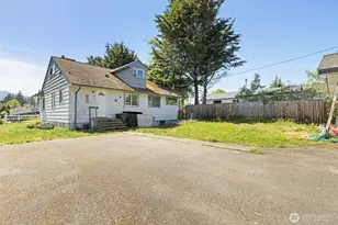 905 W 11th St, Port Angeles, WA 98363 - Photo 32