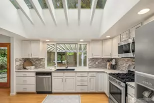 3227 171st Ave NE, Bellevue, WA 98008 - Photo 8