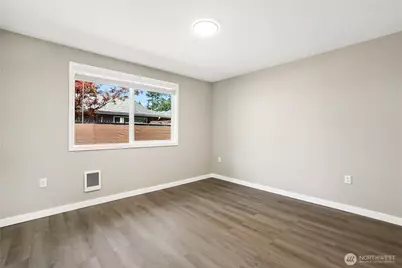 605 E 91st Street, Tacoma, WA 98445 - Photo 16