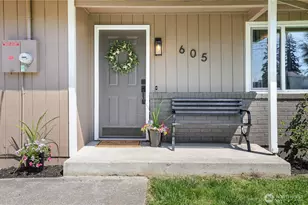 605 E 91st St, Tacoma, WA 98445 - Photo 2
