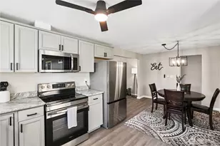 605 E 91st St, Tacoma, WA 98445 - Photo 10