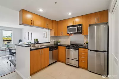2721 1st Avenue #906, Seattle, WA 98121 - Photo 12