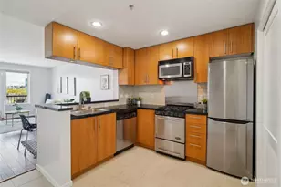 2721 1st Ave, Seattle, WA 98121 - Photo 12