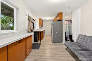 206 W Marilyn Ave, Everett, WA 98204 - Photo 12