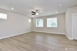 8741 151st St E, Puyallup, WA 98375 - Photo 2