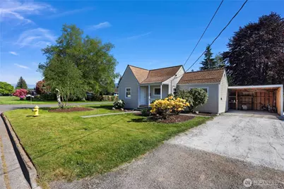1037 Talcott Street, Sedro Woolley, WA 98284 - Photo 2