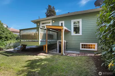530 N 83rd Street, Seattle, WA 98103 - Photo 32
