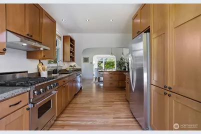 530 N 83rd Street, Seattle, WA 98103 - Photo 18