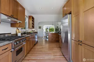 530 N 83rd St, Seattle, WA 98103 - Photo 18