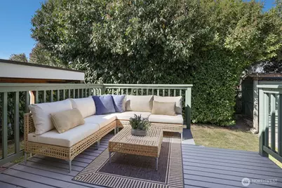 530 N 83rd Street, Seattle, WA 98103 - Photo 16