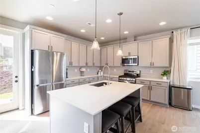 8788 68th Place NE, Marysville, WA 98270 - Photo 2