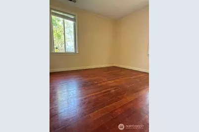 12018 Sand Point Way NE, Seattle, WA 98125 - Photo 4