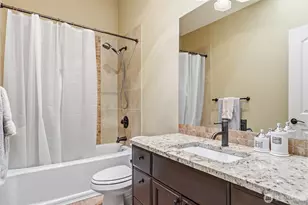 3633 Evanston Ave N, Seattle, WA 98103 - Photo 22