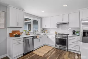7848 NE 146th St, Kenmore, WA 98028 - Photo 10