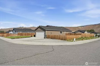 117 Island Loop Road, Rock Island, WA 98850 - Photo 30