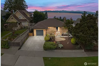 5911 49th Avenue SW, Seattle, WA 98136 - Photo 2