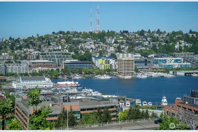 745 Bellevue Avenue E #109, Seattle, WA 98102 - Photo 24