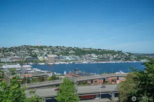 745 Bellevue Ave E, Seattle, WA 98102 - Photo 28