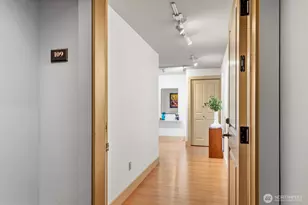 745 Bellevue Ave E, Seattle, WA 98102 - Photo 4