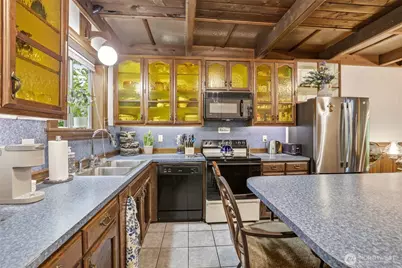 303 E 11th Street, Snohomish, WA 98290 - Photo 4