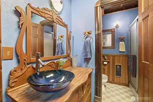 303 E 11th St, Snohomish, WA 98290 - Photo 16