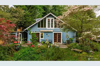 303 E 11th Street, Snohomish, WA 98290 - Photo 2
