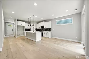 19312 Meridian Dr SE, Bothell, WA 98012 - Photo 4