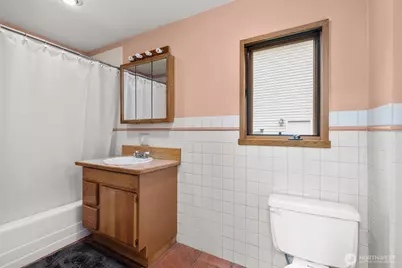 7123 32nd Avenue SW, Seattle, WA 98126 - Photo 12