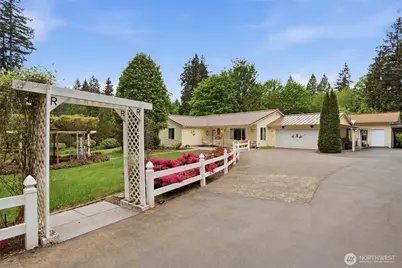 6201 SE Mile Hill Drive, Port Orchard, WA 98366 - Photo 4
