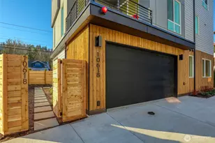 10618 E Riverside Dr, Bothell, WA 98011 - Photo 18