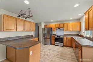 1232 NW Kathleen Dr, Oak Harbor, WA 98277 - Photo 12