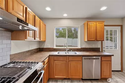 1232 NW Kathleen Drive, Oak Harbor, WA 98277 - Photo 14