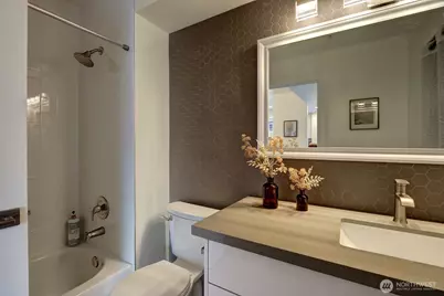 712 E Denny Wy Unit #502, Seattle, WA 98122 - Photo 8