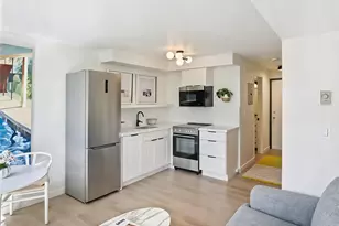 420 Valley St, Seattle, WA 98109 - Photo 8