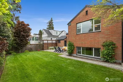 551 NE 84th Street, Seattle, WA 98115 - Photo 36