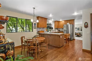22329 NE 28th St, Sammamish, WA 98074 - Photo 14