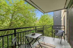 275 W Roy St, Seattle, WA 98119 - Photo 4