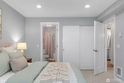 275 W Roy Street #315, Seattle, WA 98119 - Photo 24