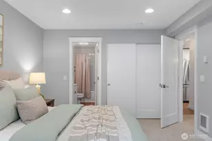 275 W Roy St, Seattle, WA 98119 - Photo 24