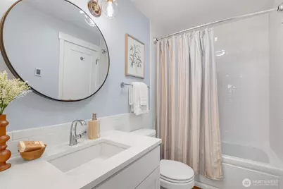 275 W Roy Street #315, Seattle, WA 98119 - Photo 28