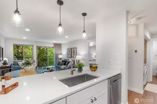 275 W Roy St, Seattle, WA 98119 - Photo 16